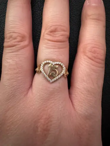 Handmade 14k heart shaped 15 yr Diamond Imperial 1/10Ct TDW Quinceañera XV H-I ,12 gold Yellow