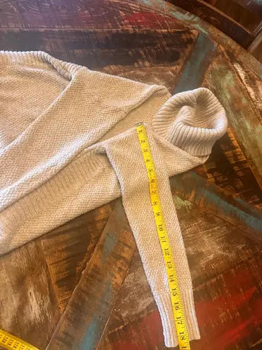 Staccato Sweater Women’s Lightweight Small Turtle Neck Beige NWT