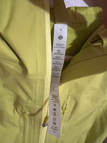 Lululemon Break A Trail Rain Jacket Windbreaker