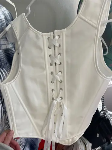 Scarlet Darkness White two piece set