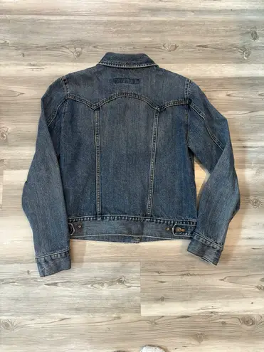 Gap Vintage  Denim Jacket Size Small out to pit is 17, length is 20