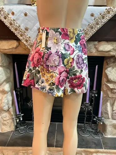 Faithfull the Brand NWT Faithfull Lila Multicolor Floral mini Short