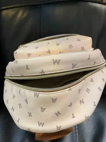 Lounge Fly Disney The Lion King Hakuna Matata Letters Mini Backpack Purse