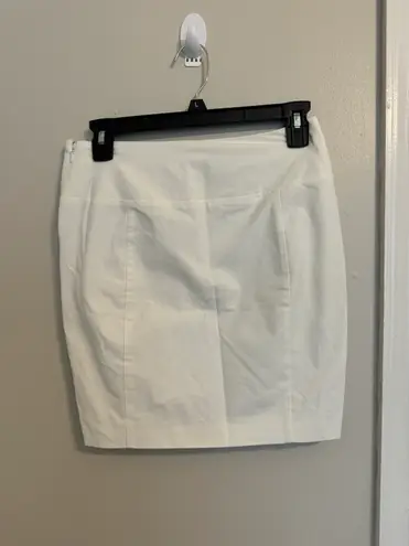 Bebe Bebé White Skirt Size 2