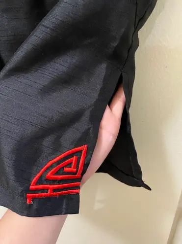 Silver Dragon Medium Black & Red Traditional Oriental Collared Zip Up Blouse