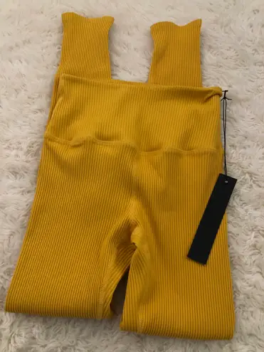 Carbon 38 NWT Ribbed 7/8 Legging