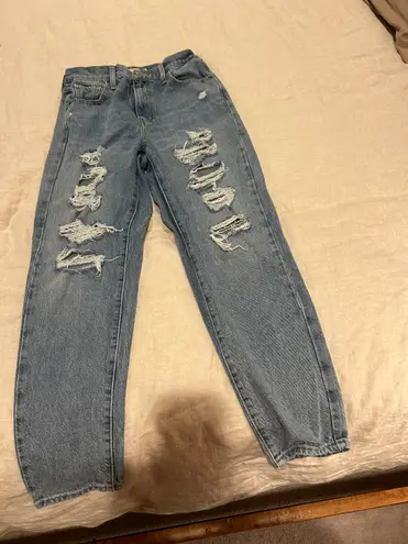 Levi's Ripped Jeans