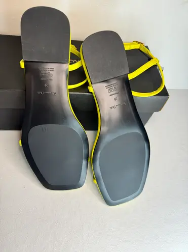 Massimo Dutti METAL PIECE TOE STRAP SANDALS Lemon casual classic comfy summer