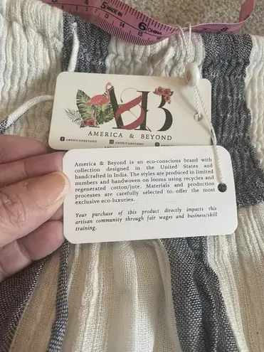 NWT America & Beyond Floral Embroidered Scalloped Hem Stripe Skirt Size S Blue