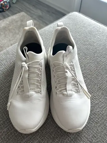 Clove Nursing Shoes White Size 10.5