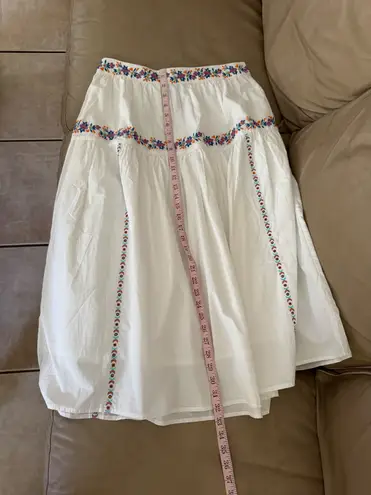 NWOT Banjanan Antonia Skirt Srinagar Embroidered White. MSRP $345. Size L White Size L
