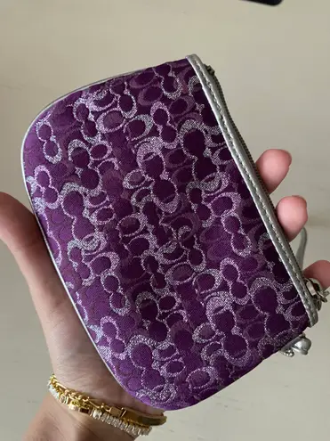 バッグ COACH Signature Buckle Wristlet Purple Coach Pebbled Leather purple Corner Zip Wristlet Wallet-new