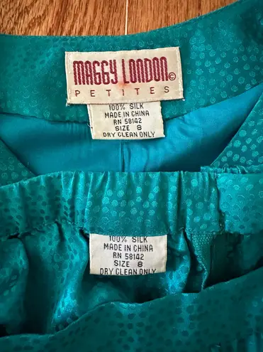Vtg Maggy London Woman’s 100% Silk Blue Blouse & Skirt Set, Sz 8