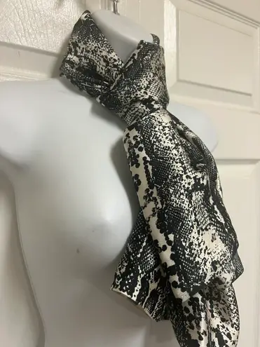 UNBRANDED Raven Snake Printed Tube Scarf Black
