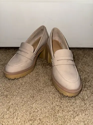 Beige block heel loafers Tan Size 6.5