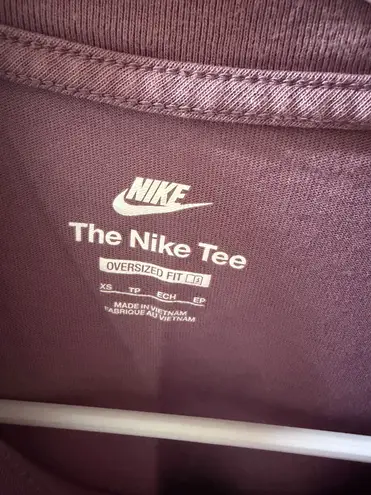 Nike  Graphic Tee