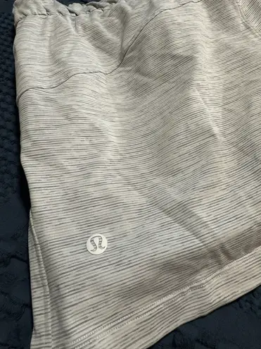 Lululemon On The Fly Short 2.5”