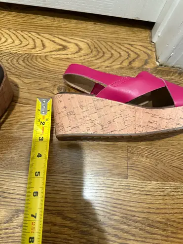 Clarks NEW  Annadel Eirwyn Wedge Sandal Fuchsia size 9.5 - Image 5