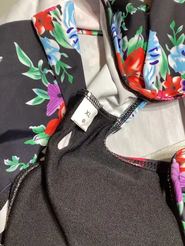 NWOT Black Flower Off the Shoulder Bikini Top and Bottoms Size XL