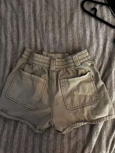 Full Tilt Tan Cargo Shorts with Brown Stitching