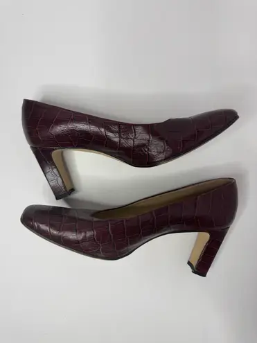 Etienne Aigner 'Valencia'Burgundy Faux Alligator Leather 3 "Heels Size 9M