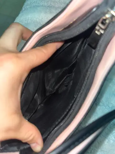 Letter V Fashion Bag Black