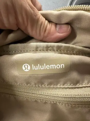 Lulu Lemon City Adventure Belt Bag 