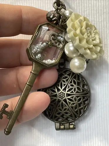 Vintage Plunder Key Locket And Pearl Necklace BOHO 30in Chain