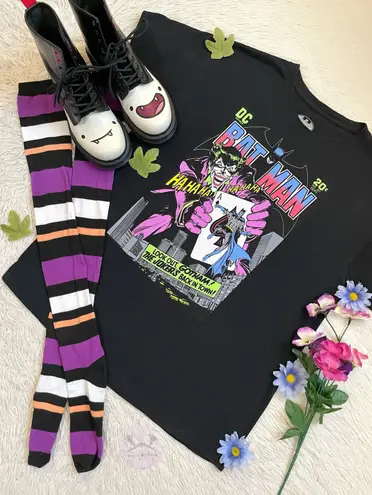 DC Comics Comic Batman and Joker graphic tee