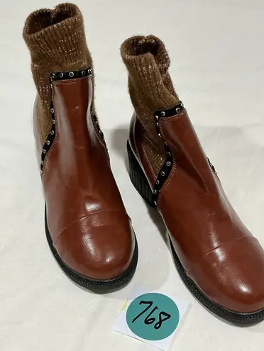 Bella Marie Woman’s Size 10 Brown Block Heel Sock Pull On Ankle Boot