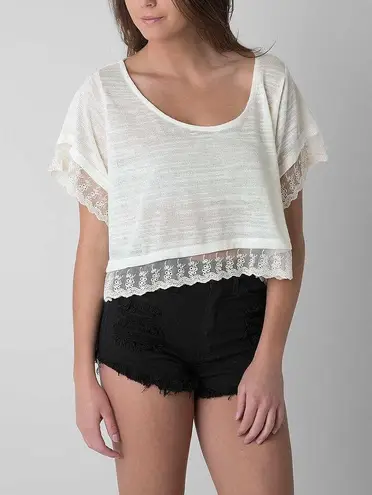 O'Neill  lace embroidered loose oversized cropped top tee shirt 