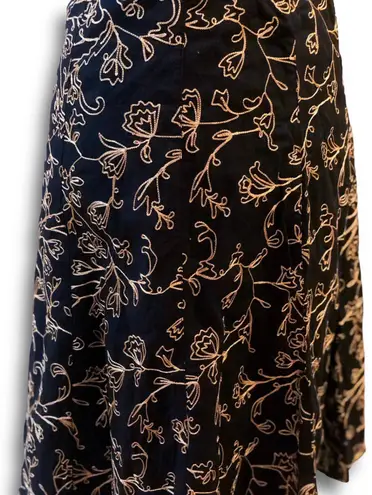 Jones New York Vintage  Black Gold Embroidered Skirt