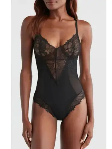 Pinsy Smoothing Lace Shape wear Bodysuit Black Sz small Sexy hourglass enhancing