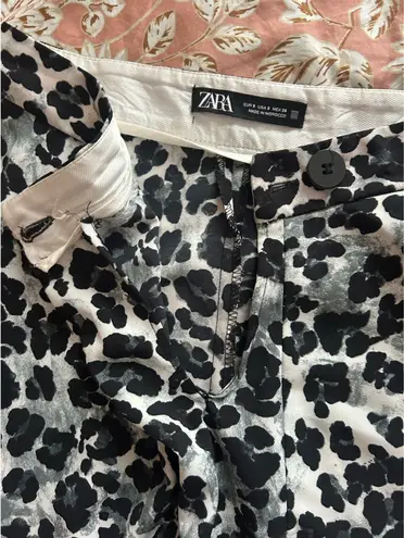 ZARA  Leopard Print Shorts Flowy - Image 3