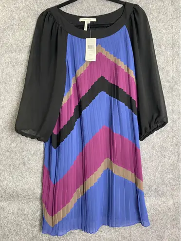 Max and Cleo Max and Cleo Eliza Dress NWT $148 Size M Chevron Pleated Shift Sheer Sleeves
