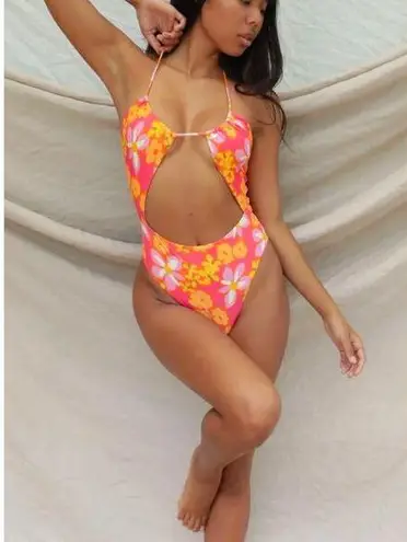 Stone Fox Swim NWT Riva One Piece Swimsuit - Lei Lei Print Size XS