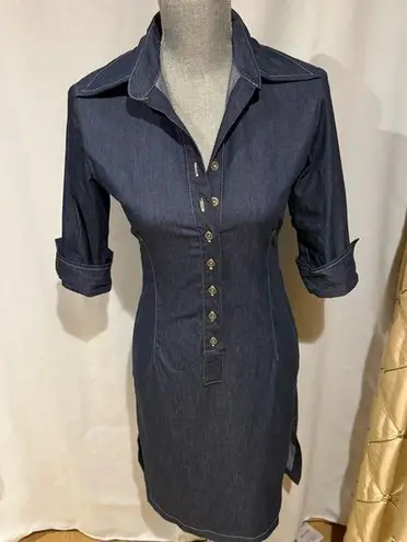 Demin dress with button up front and side slits Blue