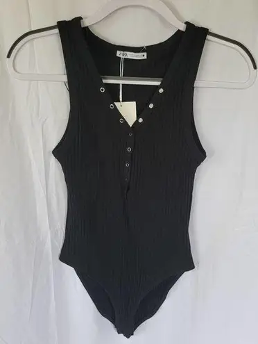 ZARA  Black Ribbed Snap Button Sleeveless V-Neck Women's Bodysuit Size Small