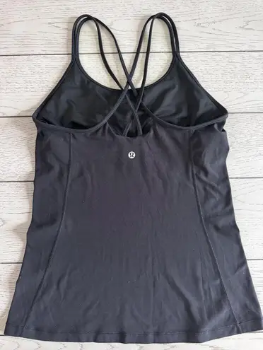 Lululemon  black tank top size 8 excellent pre owned condition