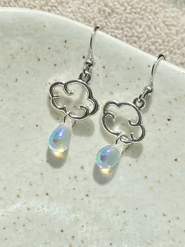 Handmade cute cloud teardrop dangle earrings ☁️💧