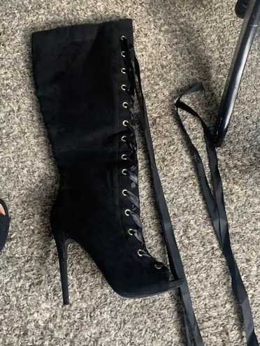 Shoedazzle Knee high Peep Toed tie Up Boots