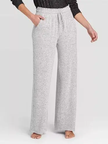 stars above wide leg sweatpants Gray