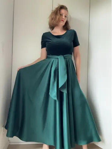Vintage 90s Emerald Green Formal Gown Size 10 Princess Ball gown Holidays