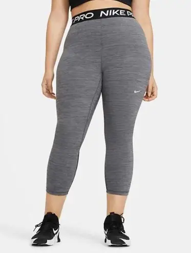 Nike  Pro dri-fit heathered grey high rise crop length leggings sz 1X