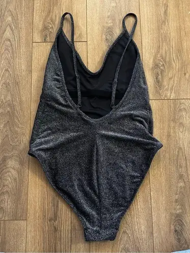 Love & Sports Amalfi Women’s Metallic V