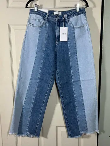 Vervet Reworked, Tri Tone Cropped Jeans. Blue Size 30