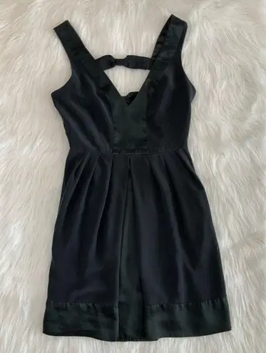 Walter Baker Silk Black Midi Dress Open Back Bow Detail Cocktail Party Size 0 XS