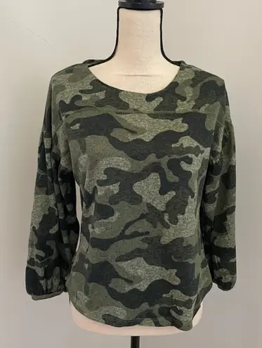 Moda Camouflage Balloon Sleeve Crewneck Sweater sz Small Casual Camo Chic Trendy