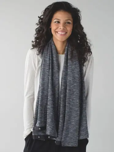 Lululemon  Vinyasa Scarf
Coco Pique Black White