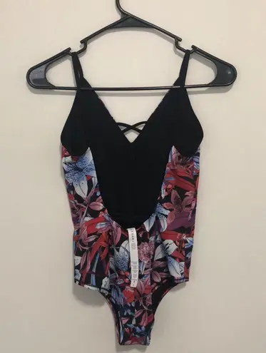 Lululemon Soreline One Piece 6